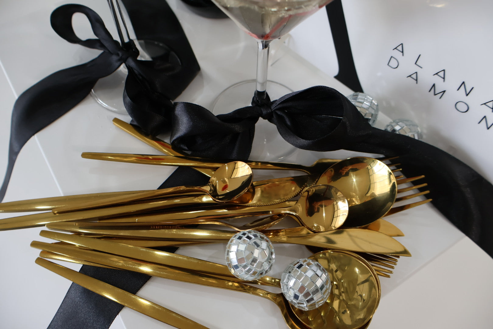 GOLD CUTLERY