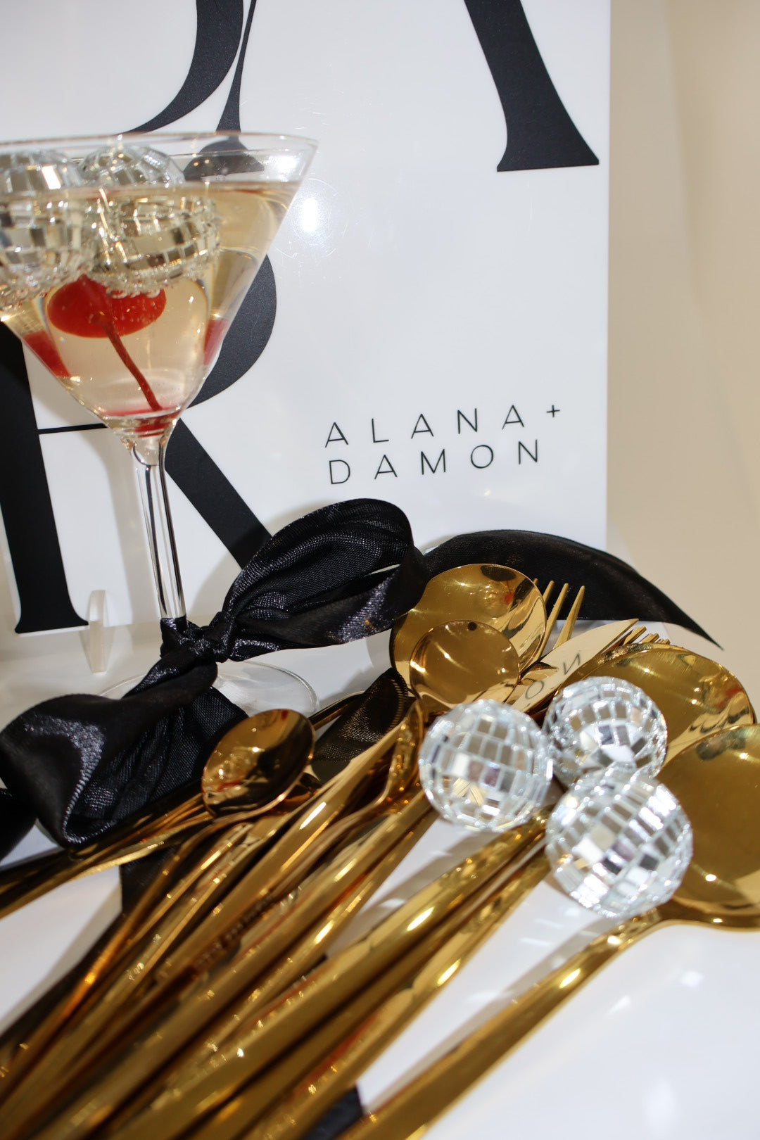 GOLD CUTLERY
